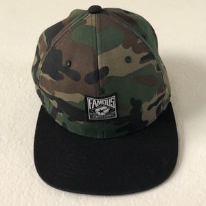 Famous stars & straps camouflage snapback